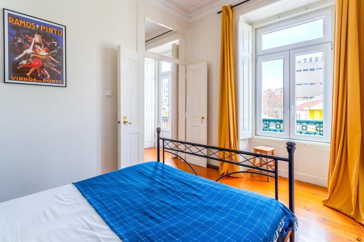 Bright 2 Bedroom Apt 100M From Av. Liberdade Лісабон Екстер'єр фото