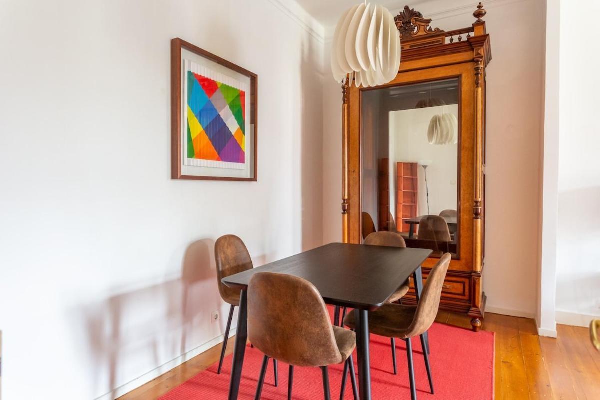 Bright 2 Bedroom Apt 100M From Av. Liberdade Лісабон Екстер'єр фото